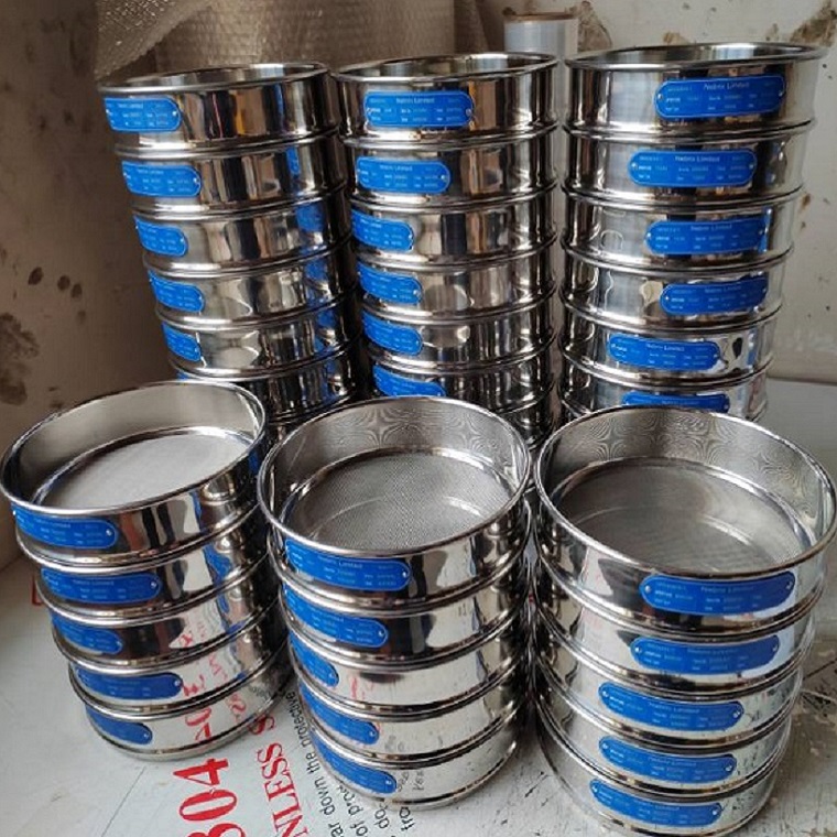 Good quality Sieve shaker and sieve send to Paraguay